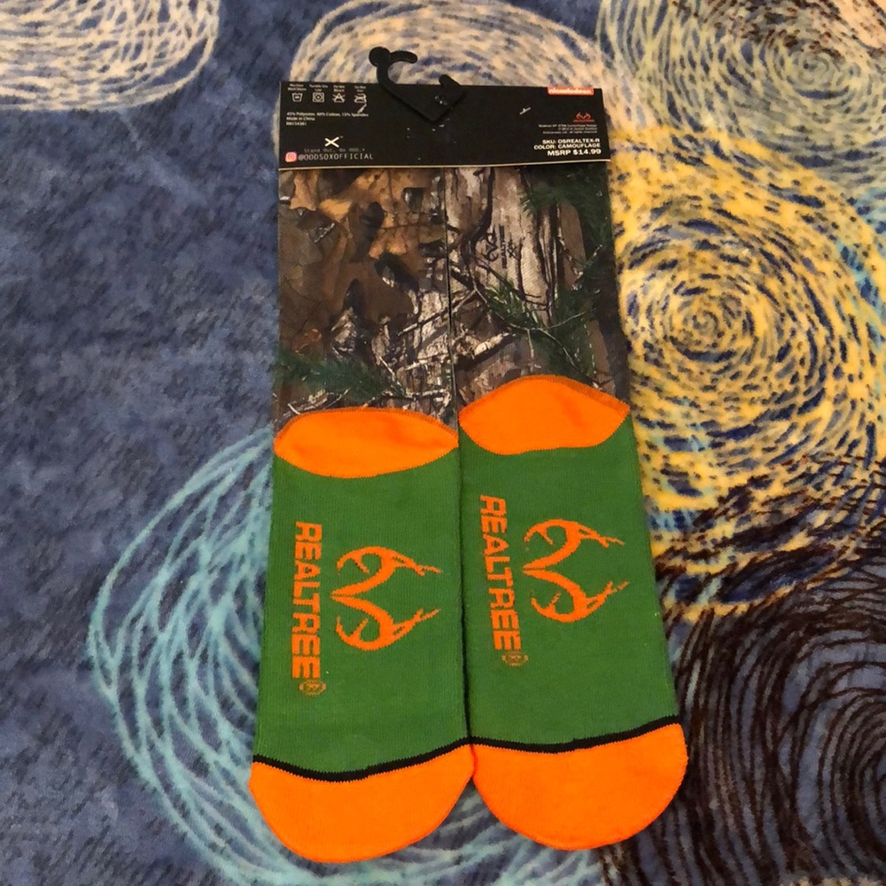 LARGE 9-13 REALTREE OUTDOOR CAMO ODD SOX